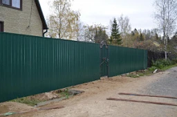 Забор из профлиста зеленый цвет 40 м